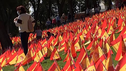 50.000 Flaggen für spanische Covid-19-Oper 