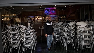 Los bares y restaurantes han cerrado en Marsella (Francia)