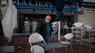 Un restaurateur marseillais ferme son établissement, dimanche 27 septembre 2020