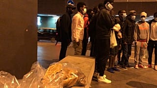 Les migrants livrés à eux-mêmes à Rome