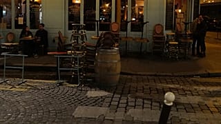 La terrasse d'un café parisien avant les nouvelles restrictions imposées en raison de la forte circulation du nouveau coronavirus en France, le 28 septembre 2020