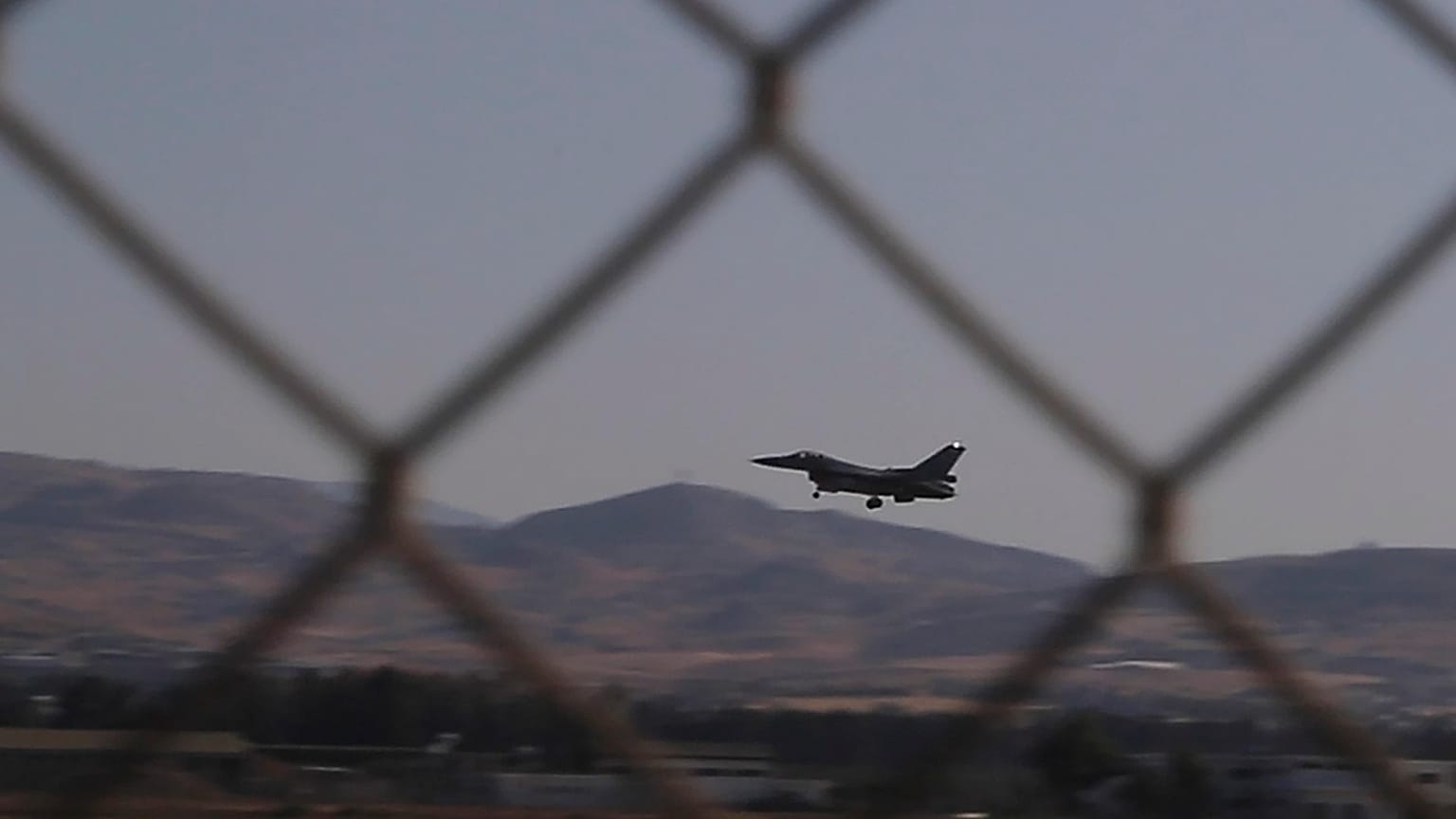 F-16 uçağı, arşiv