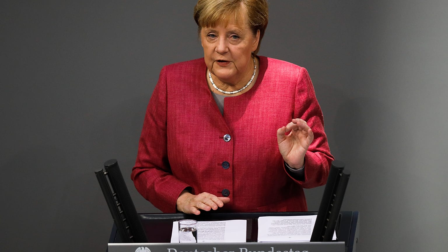 Merkel vai encontrar-se com Tsikhanouskaya