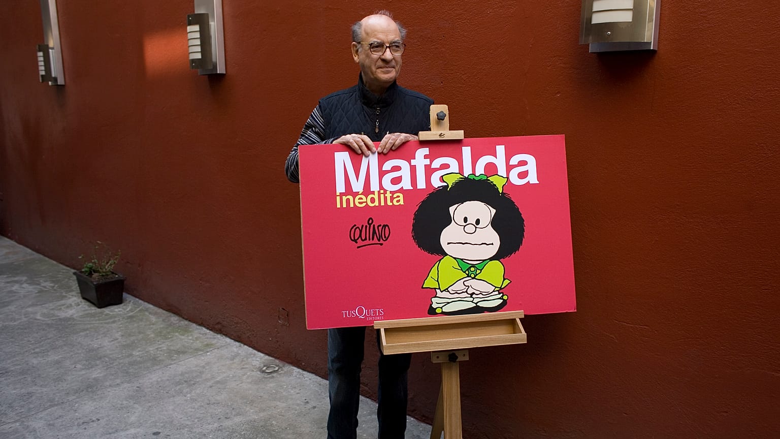 Joaquin Salvador Lavado alias Quino mit seiner bekanntesten Figur "Malfalda"