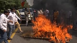 شعار علیه نارندرا مودی پس از مرگ زنی در پی تجاوز گروهی در هند