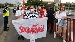 Lengyel Szolidaritás - tüntetők Varsóban 2020. augusztus 23-án