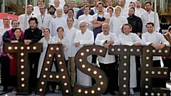 Taku Sekine'nin hocası Alain Ducasse. Alain Ducasse Fransa'da en iyi şef seçildi.