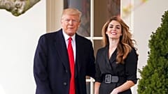 دونالد ترامپ در کنار هوپ هیکز