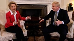 La presidenta de la Comisión Europea y el primer ministro británico durante una reunión en Londres el 8/01/2020