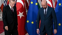 Ο πρόεδρος της Τουρκίας Ρετζέπ Ταγίπ Ερντογάν με τον πρόεδρο του Ευρωπαϊκού Συμβουλίου Σαρλ Μισέλ στις Βρυξέλλες (20 Μαρτίου 2020)