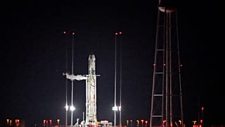 La NASA envía una nave de cargo con delicatesen y un lujoso inodoro de 23 millones de dólares