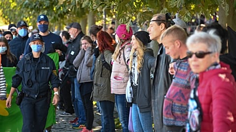 10.000 protestieren am Bodensee gegen Maskenpflicht