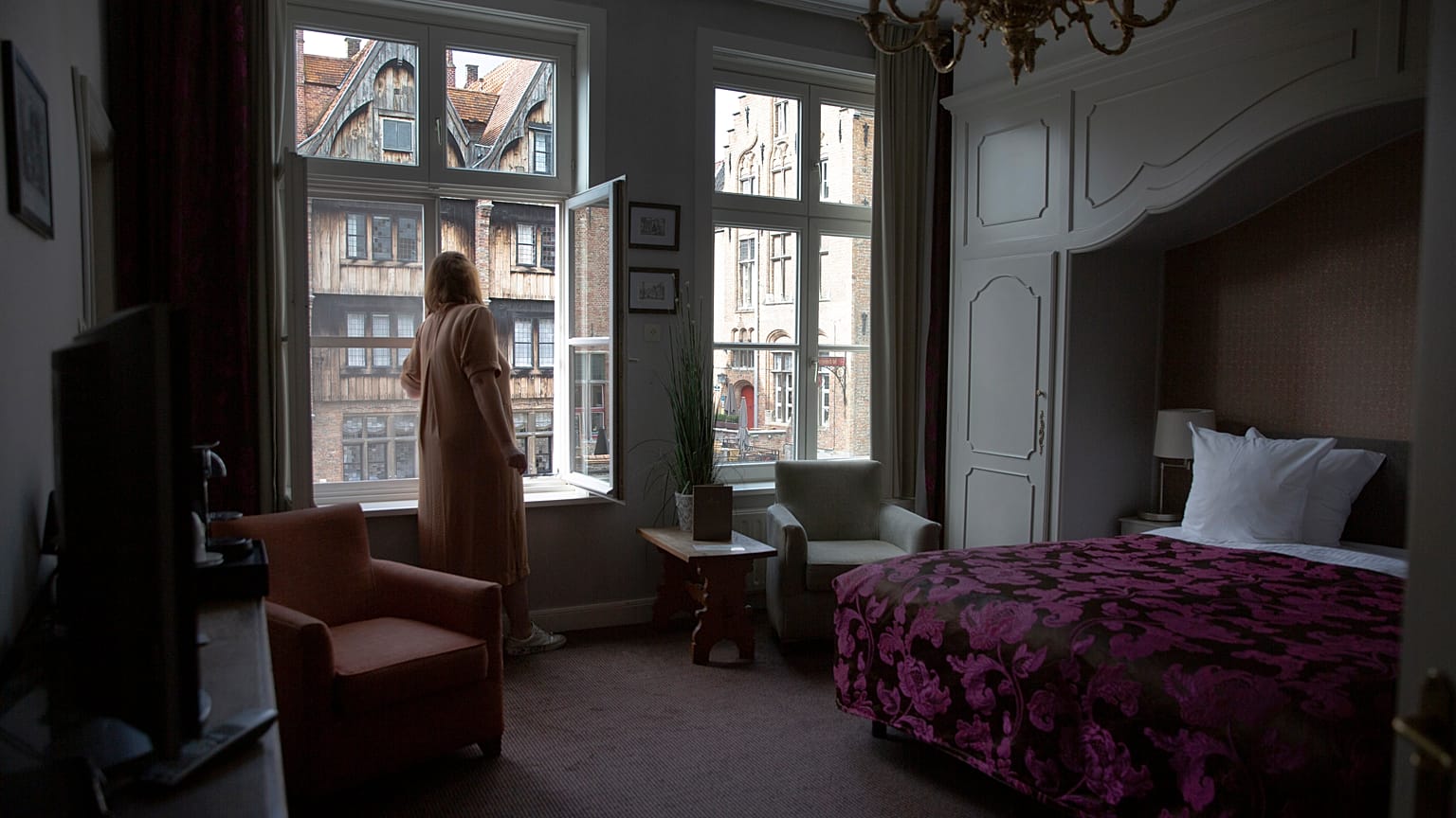 Quarto de hotel vazio em Bruges, na Bélgica