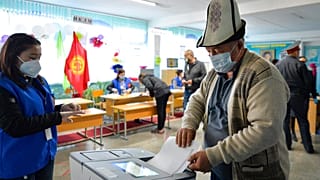 В парламент Киргизии проходят 4 партии - ЦИК