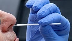 Covid-19 testi sonrası beyin sıvısı aktı
