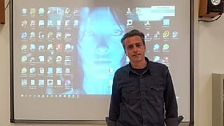 Κάρλο Ματζόνε: Δάσκαλος της χρονιάς που τιμήθηκε με το Global Teacher Prize 2020