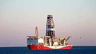 Doğu Akdeniz'de faaliyet gösteren Yavuz sondaj gemisi