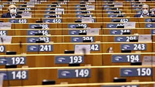نواب البرلمان الأوروبي خلال جلسة عامة في البرلمان في بروكسل/ الأربعاء 7 أكتوبر 2020
