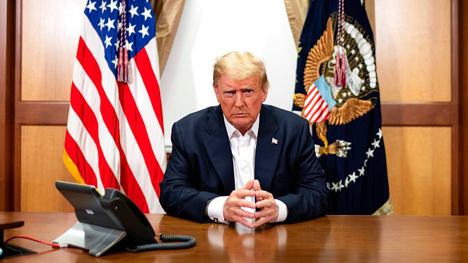 "Covid-19'dan korkmayın" diyen Trump, taburcu olacağını açıkladı