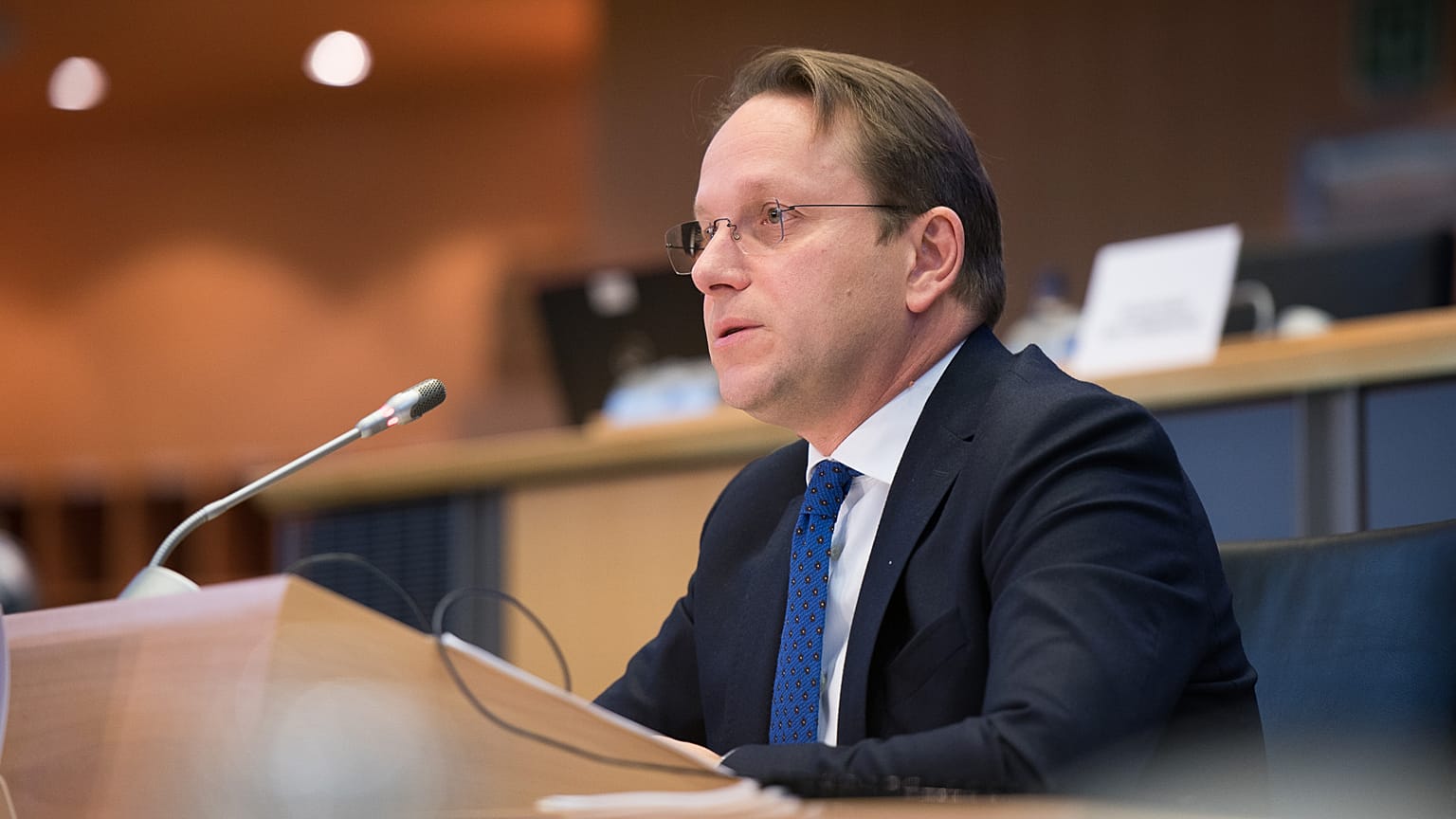Oliver Varhelyi