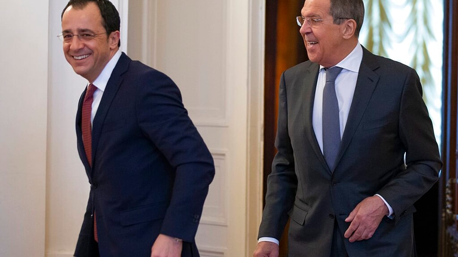 Russian Foreign Minister Sergey Lavrov, right, and Cypriot Foreign Minister Nikos Christodoulidis 