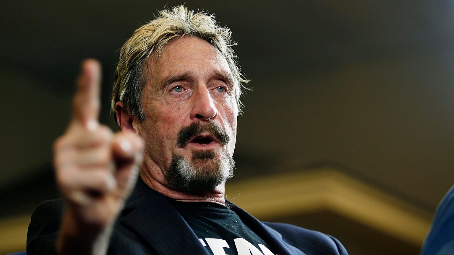 Amerikalı antivirüs yazılımcısı John McAfee