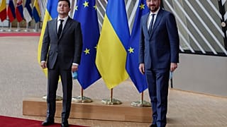 Ukrainian President Volodymyr Zelenskyy (L) and EU Council President Charles Michel in Brussels, Tuesday, Oct. 6, 2020.