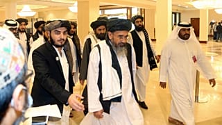وفد طالبان لمفاوضات السلام يصل قطر