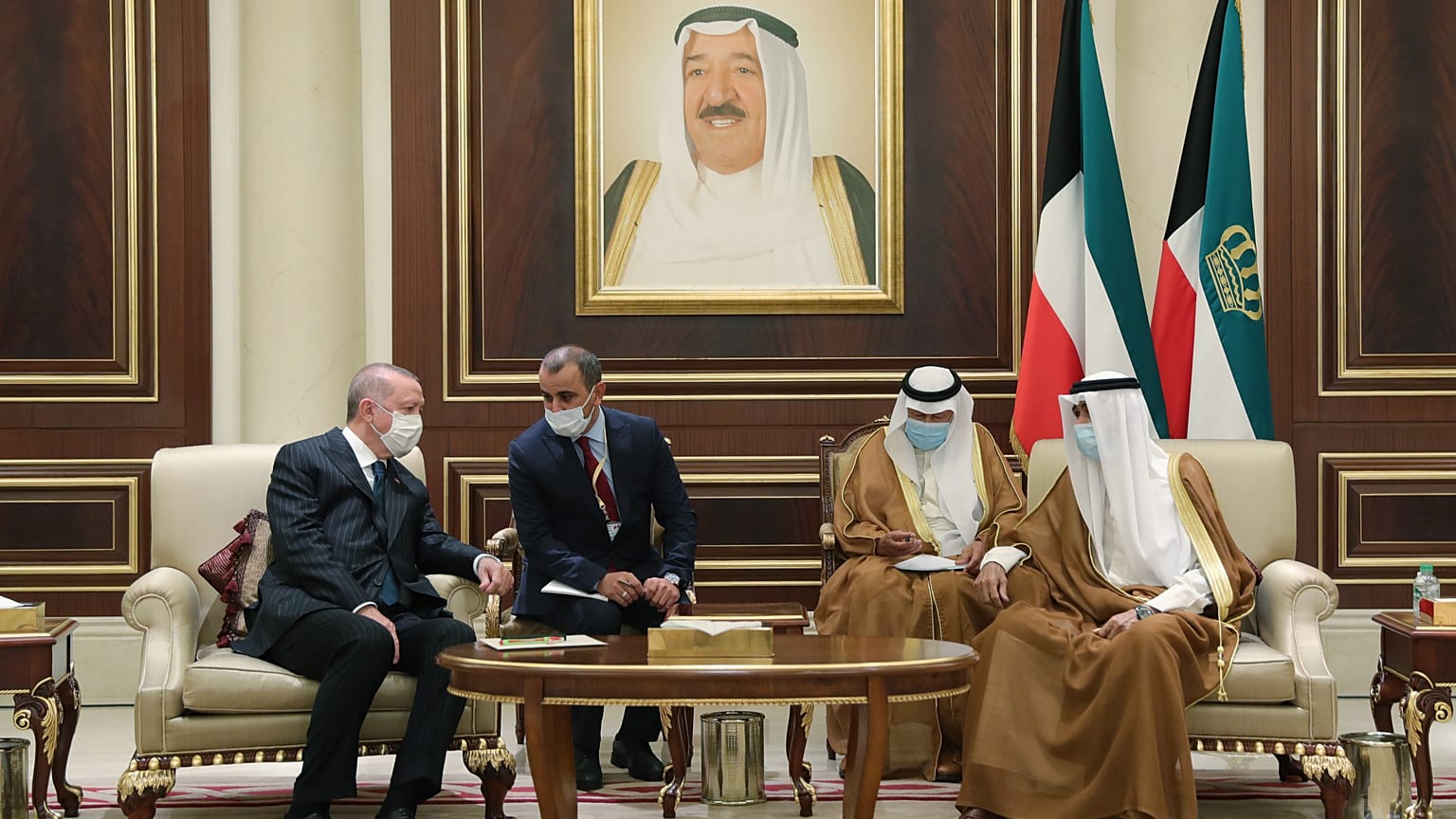 إردوغان خلال تقديم تعازيه لأمير الكويت 