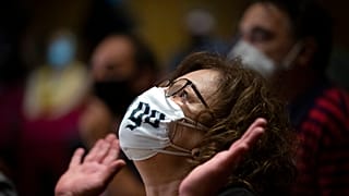 Η αντίδραση της μητέρας του Παύλου Φύσσα στο άκουσμα της απόφασης