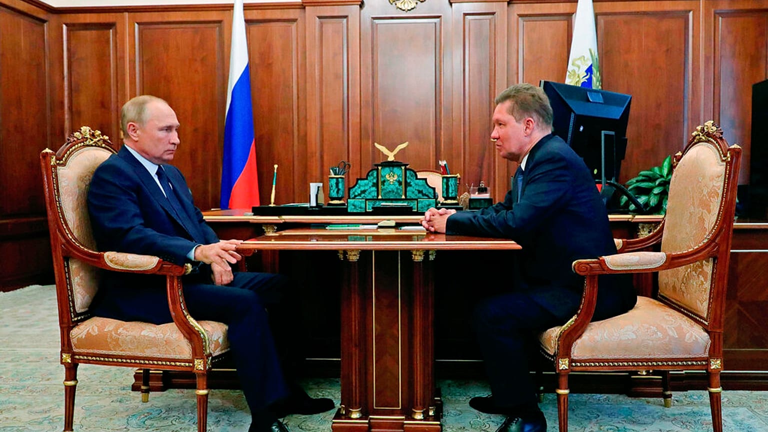 Vlagyimir Putyin a Gazprom vezetőjével, Alekszej Milerrel