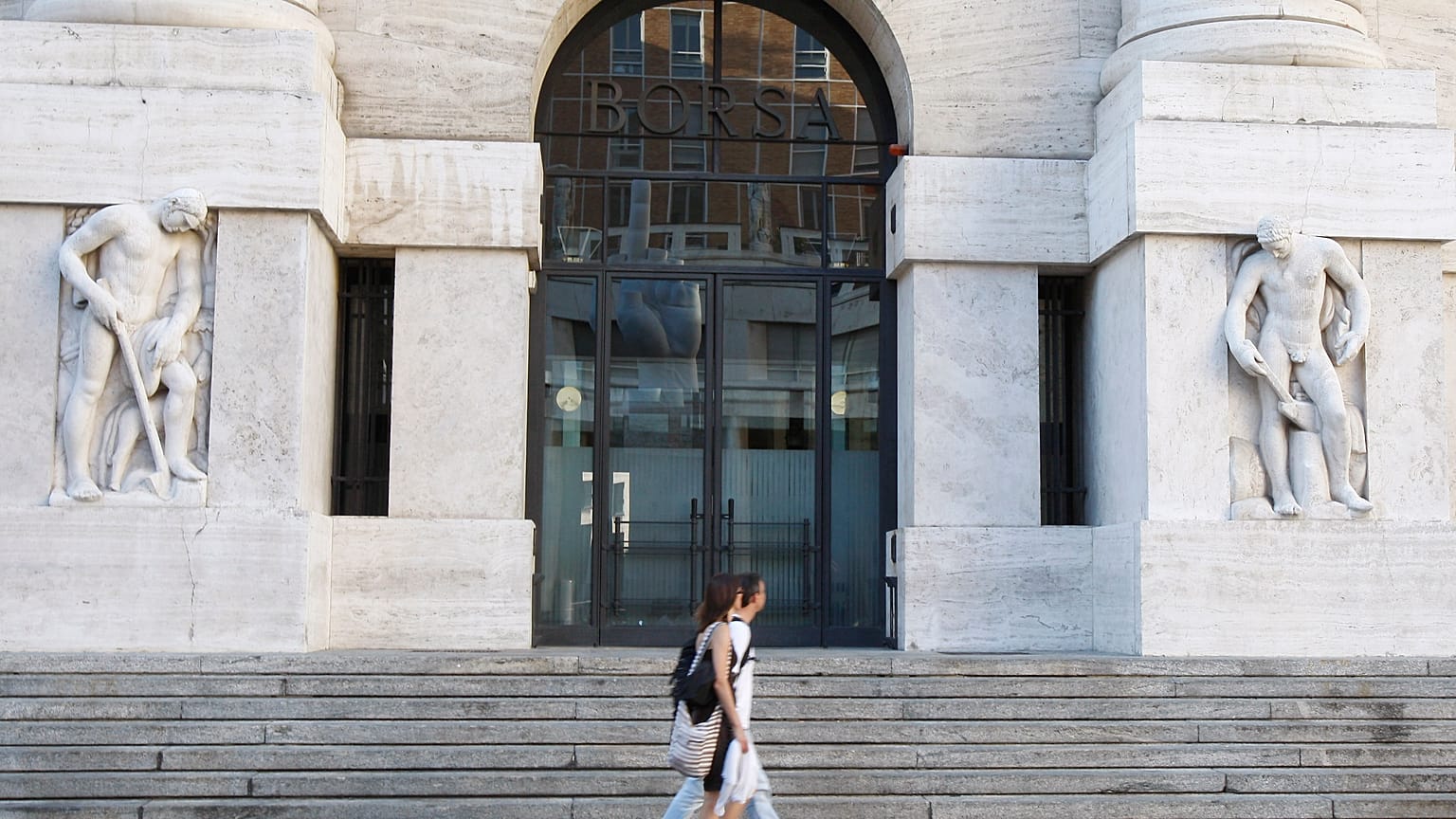 Здание Borsa Italiana в Милане