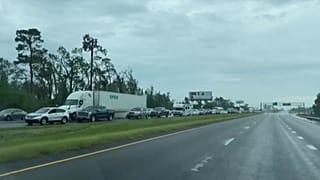 Furacão "Delta" leva a debandada no Luisiana