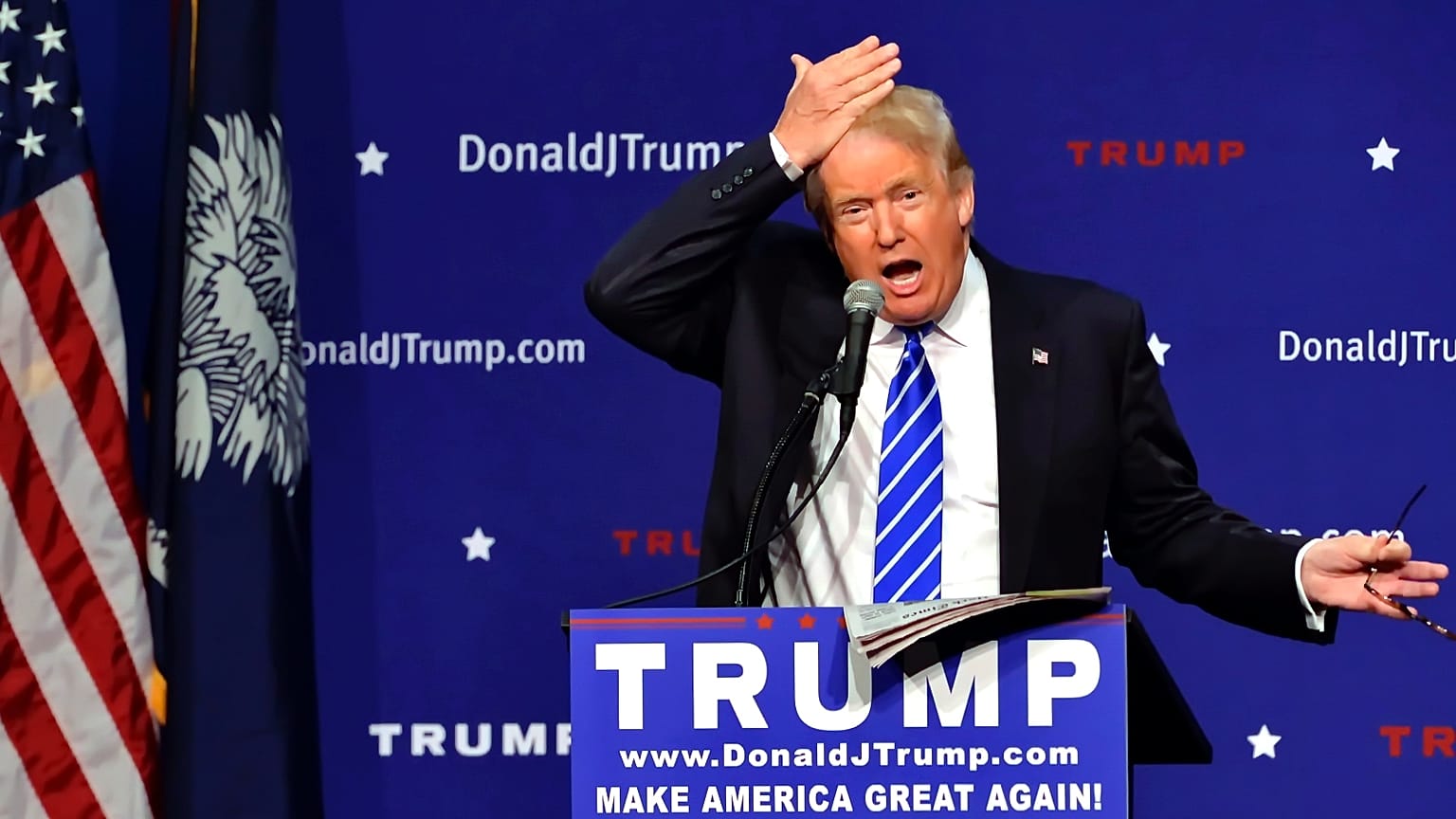 Trump a 2016-os kampányban bizonyítja, hogy haja valódi