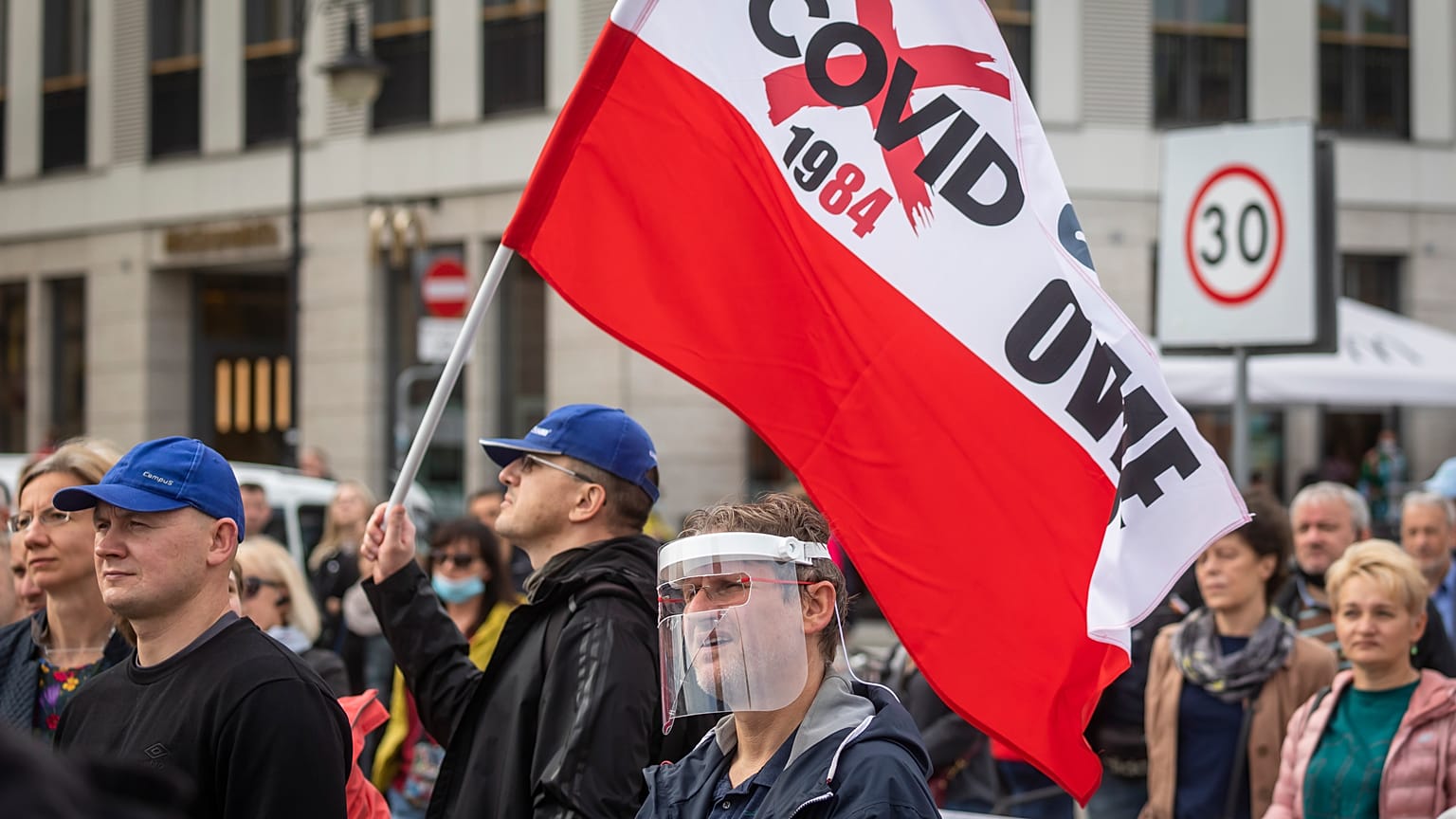 Manifestation anti-masque à Varsovie en Pologne le 10 octobre 2020