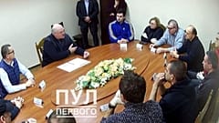 Lukasenka az ellenzék 11 képviselőjével