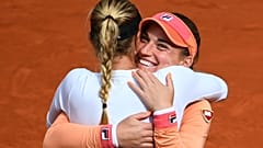 A Babos-Mladenovic páros a párizsi győzelem után