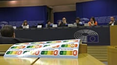 Rotes E für Schokolade: Nutri-Score-Ampel in deutschen Supermärkten - aber nicht EU-weit