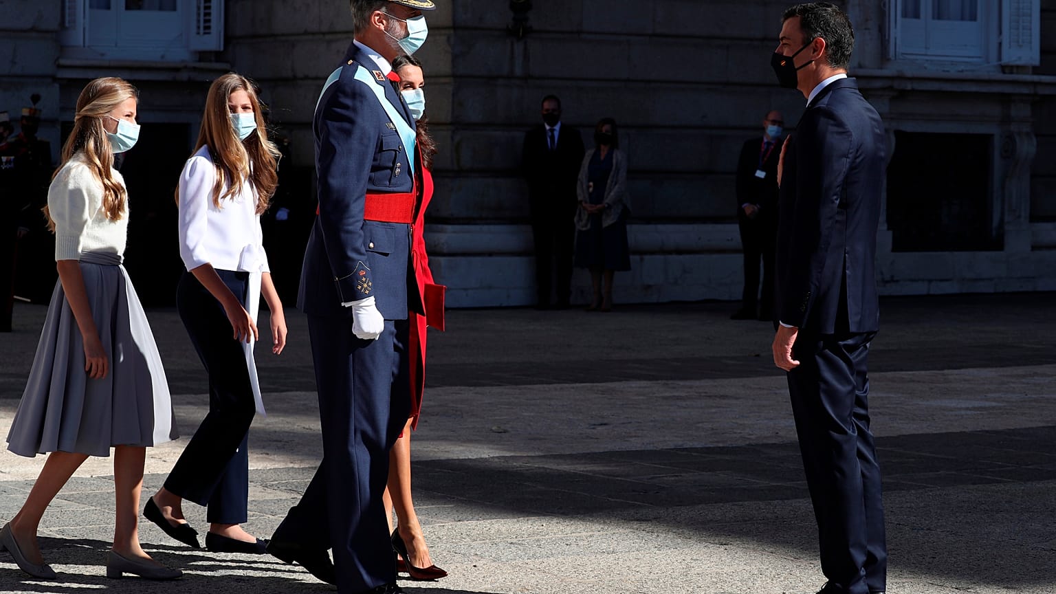 El Rey de España Felipe VI y el presidente del Gobierno Pedro Sánchez
