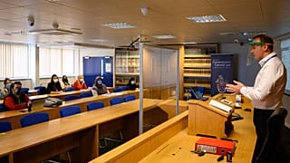 جامعة بولتون، شمال إنجلترا، 7 أكتوبر 2020