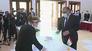 Tagikistan: il presidente Rahmon alle urne