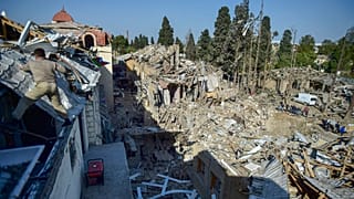 Daños en una zona residencial de la ciudad azerbaiyana de Ganyá