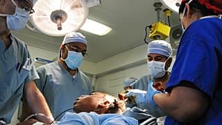 هولندا تعتزم تشريع الموت الرحيم للأطفال دون الثانية عشرة
