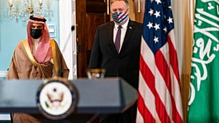 وزير الخارجية السعودي الأمير فيصل بن فرحان آل سعود ووزير الخارجية مايك بومبيو في وزارة الخارجية، الأربعاء 14 أكتوبر / تشرين الأول 2020، في واشنطن.