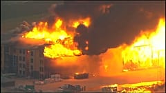 Bombeiro hospitalizado devido a incêndio no Texas