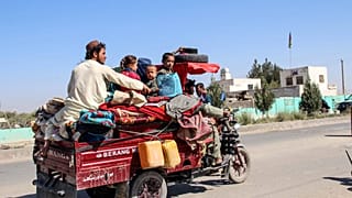 Habitantes fogem de Lashkar Gah