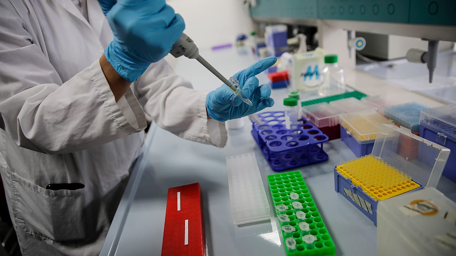 Virus outbreak science