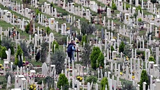 Kürtaj ile alınan fetüs mezarları İtalya'yı şoke etti