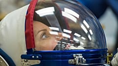 Kate Rubins, a 64. váltás tagja a kilövés előtt 2020. október 14-én