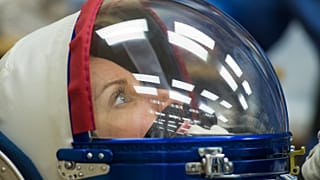 Kate Rubins, a 64. váltás tagja a kilövés előtt 2020. október 14-én